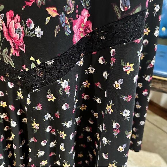 Roz & Ali Black Floral Midi Dress Size Medium - Picture 6 of 13